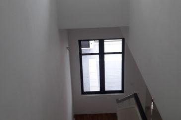 Cradleton @ Eco Majestic