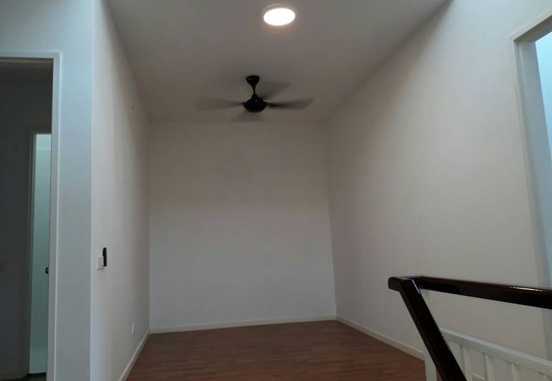 Cradleton @ Eco Majestic