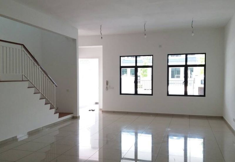 Cradleton @ Eco Majestic