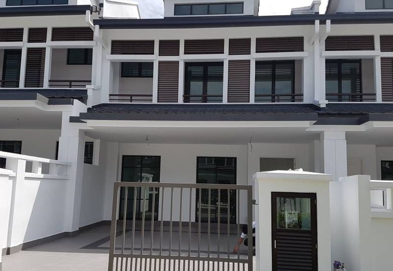 Cradleton @ Eco Majestic