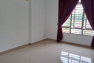 Rivercity Condominium