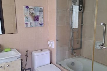 Rivercity Condominium