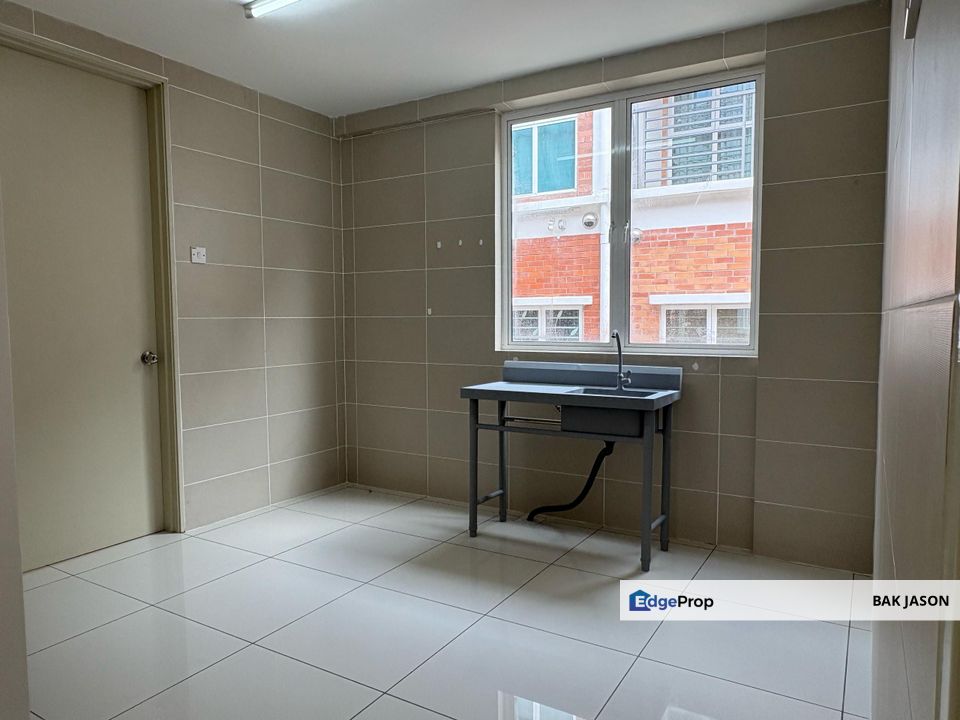 ENDLOT LOWER UNIT goodview heights townhouse, kajang, Selangor, Kajang