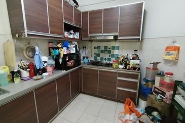 Rivercity Condominium