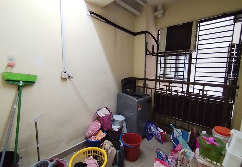 Rivercity Condominium