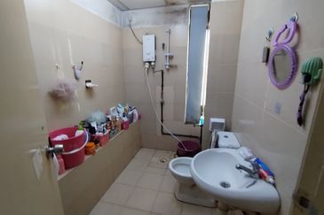 Rivercity Condominium