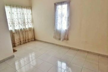 Taman Villa impiana, pelangi semenyih, behind Tesco lotus semenyih