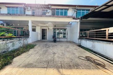 Taman Villa impiana, pelangi semenyih, behind Tesco lotus semenyih