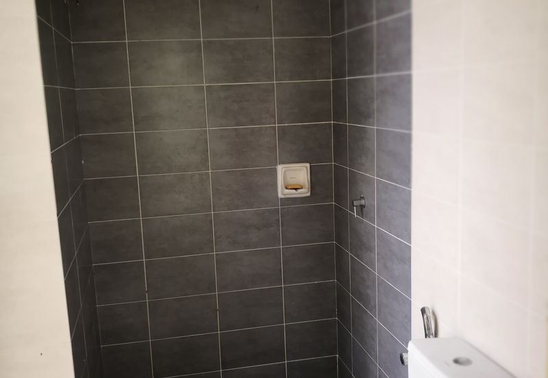 Avenue 6, Bandar Tun Hussein Onn