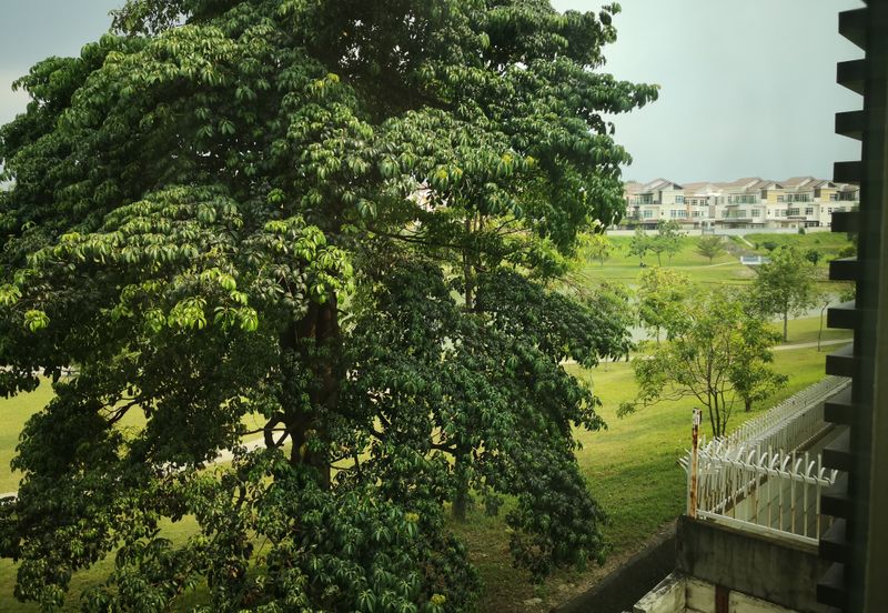 Avenue 6, Bandar Tun Hussein Onn