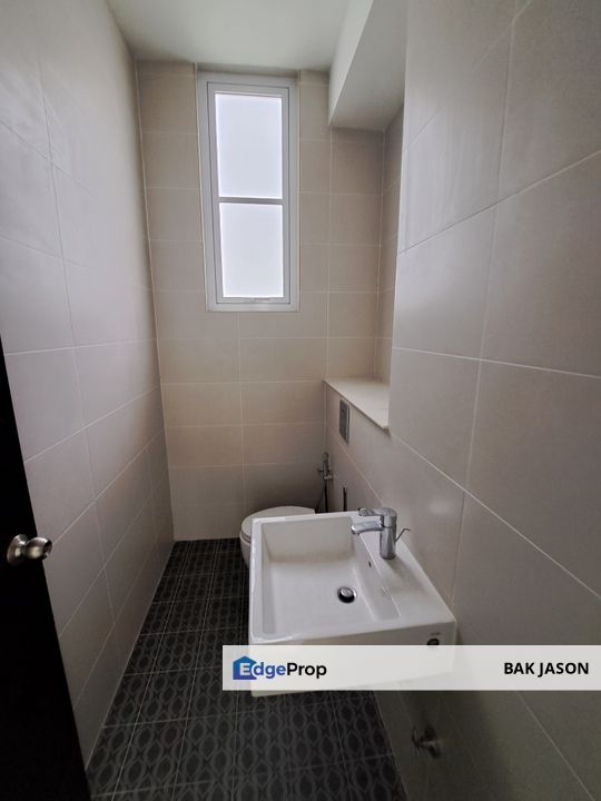 stoneridge bungalow below market price, Selangor, Semenyih