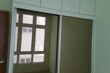 Royal Regent Sri Putramas III