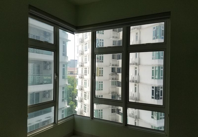 Royal Regent Sri Putramas III