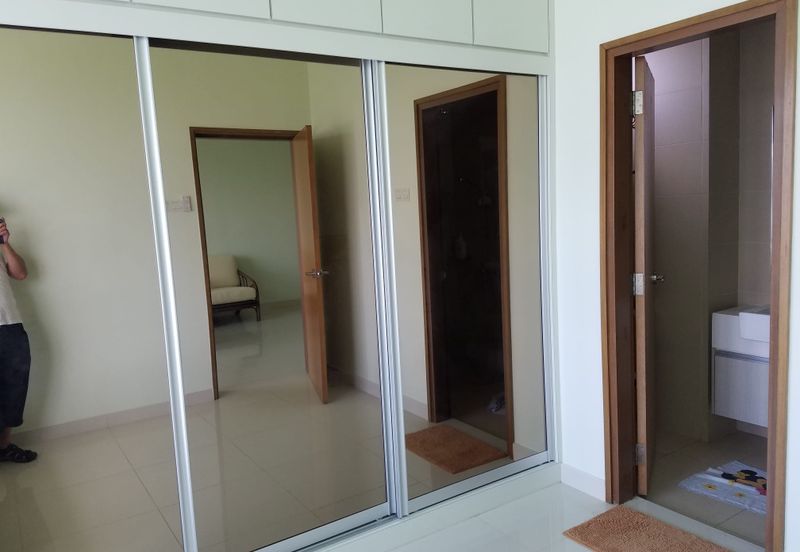 Royal Regent Sri Putramas III