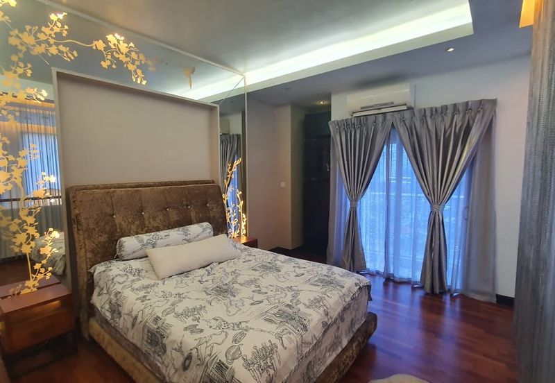 Tropicana City Tropics