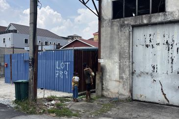 Kampung Cempaka, PJU 1/13, Petaling Jaya