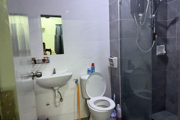 Imperial Hatamas Condominium