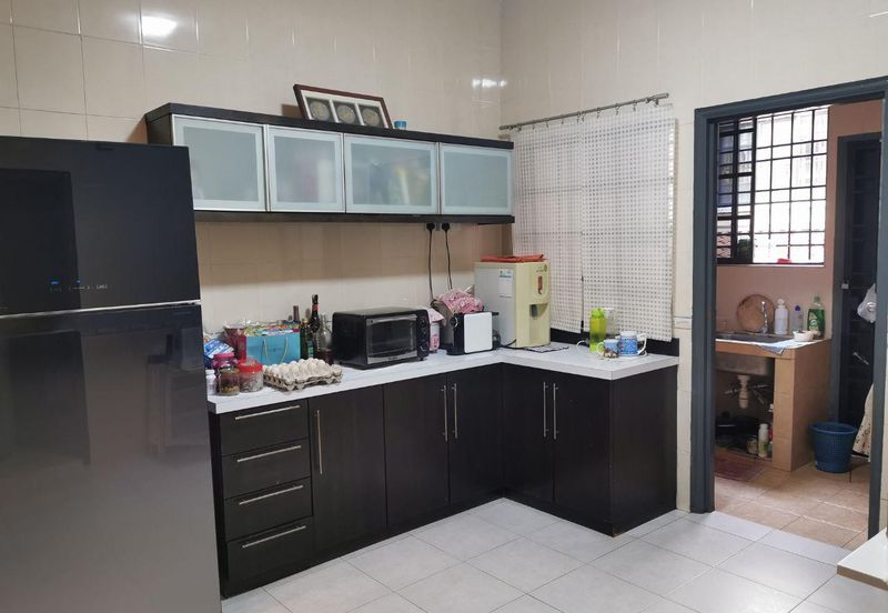 Kampung Sungai Kayu Ara