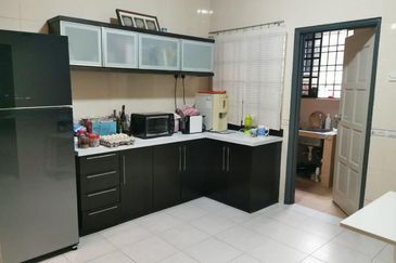 Kampung Sungai Kayu Ara