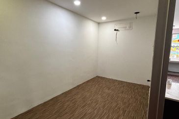 Medan Putra Business Centre