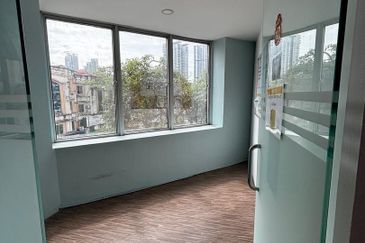 Medan Putra Business Centre