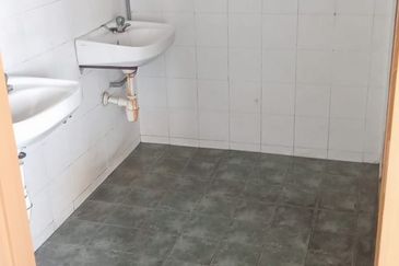 Taman Klang Utama @ Industrial