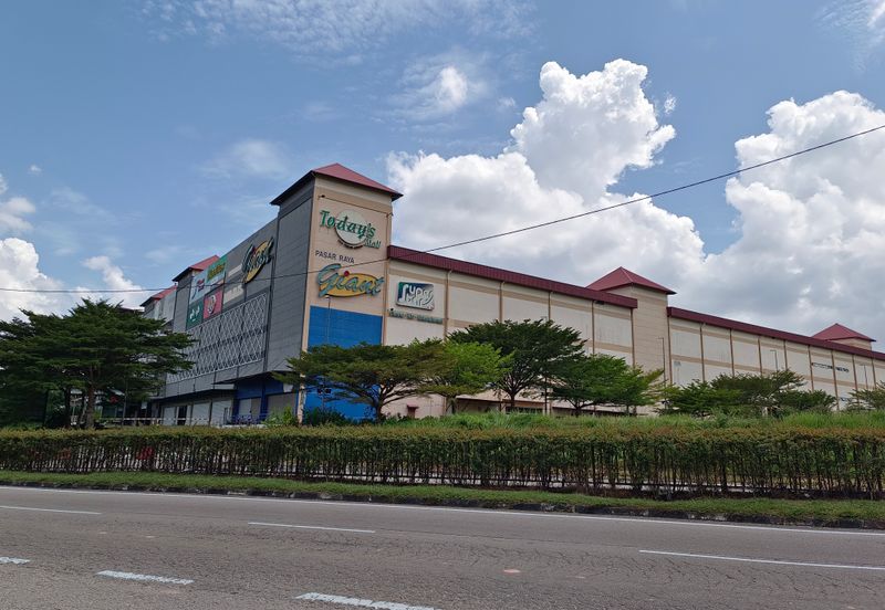 TODAYS MALL ULU TIRAM JOHOR