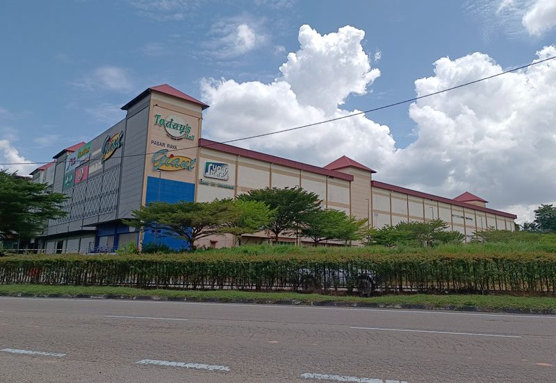 TODAYS MALL ULU TIRAM JOHOR