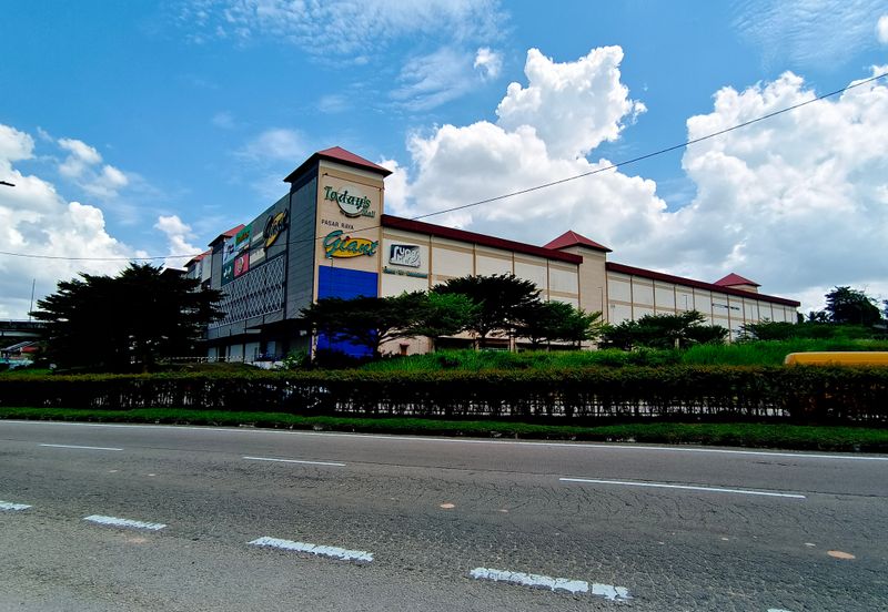 TODAYS MALL ULU TIRAM JOHOR