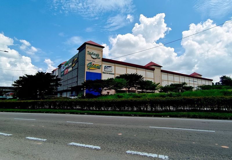 TODAYS MALL ULU TIRAM JOHOR