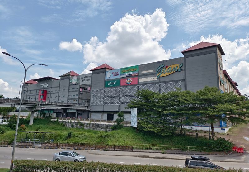 TODAYS MALL ULU TIRAM JOHOR