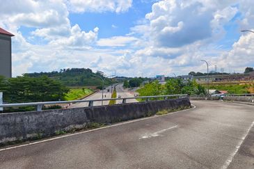 TODAYS MALL ULU TIRAM JOHOR