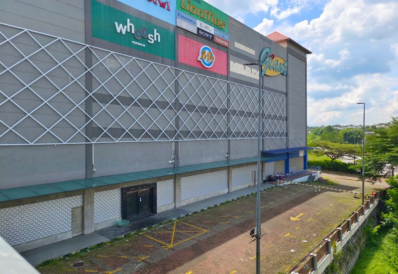 TODAYS MALL ULU TIRAM JOHOR