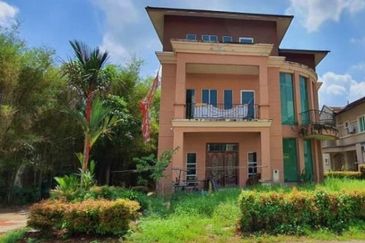 Taman Villa Perdana, Yong Peng, 3-Storey Detached House 