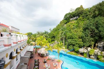 Jalan Pantai Tengah / Chenang (Hotels & Resort)