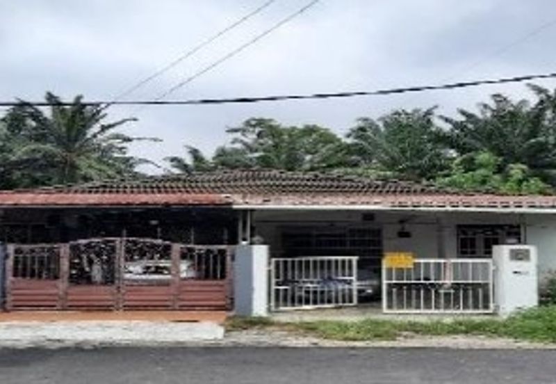 TAMAN MAJU MEWAH, AYER TAWAR