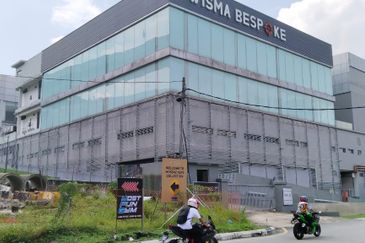 Jalan Damansara, Commercial Land with Building