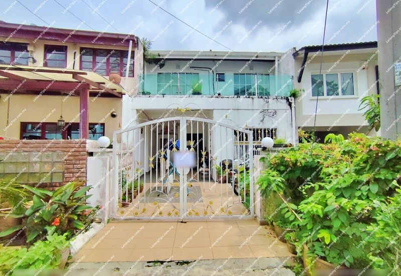 Jalan Liku, Taman Zoo View, Hulu Klang, 68000 Ampang, Selangor - 2 Storey Terrace House 
