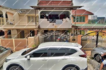Taman Putra Ampang, 68000 Ampang, Selangor - 2 Storey Terrace House