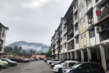 Taman Impian Warisan Flat