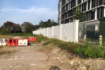 Peringgit Batu Berendam Potential Commercial Land Melaka