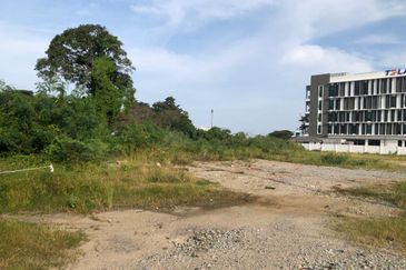 Peringgit Batu Berendam Potential Commercial Land Melaka