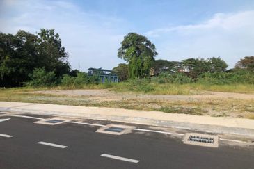 Peringgit Batu Berendam Potential Commercial Land Melaka