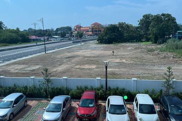 Peringgit Batu Berendam Potential Commercial Land Melaka