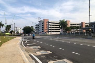 Peringgit Batu Berendam Potential Commercial Land Melaka