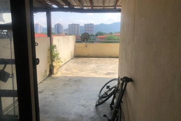 Condominium Taman Sri Mas Ampang with Terrace Area