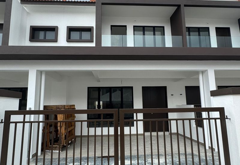 Teres Dua Tingkat Untuk Dijual Sungai Buloh