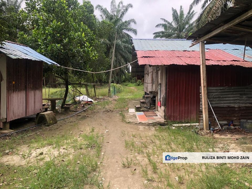 Lot Banglo Kg Bahagia Sungai Manik Teluk Intan, Perak, Hilir Perak