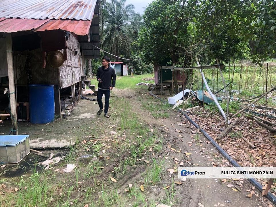 Lot Banglo Kg Bahagia Sungai Manik Teluk Intan, Perak, Hilir Perak