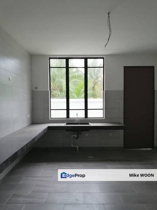 Taman Lestari Indah Tanjong Sepat Sungai Pelek  Selangor Semi-Dee For Sale Spacious , Selangor, Tanjong Sepat